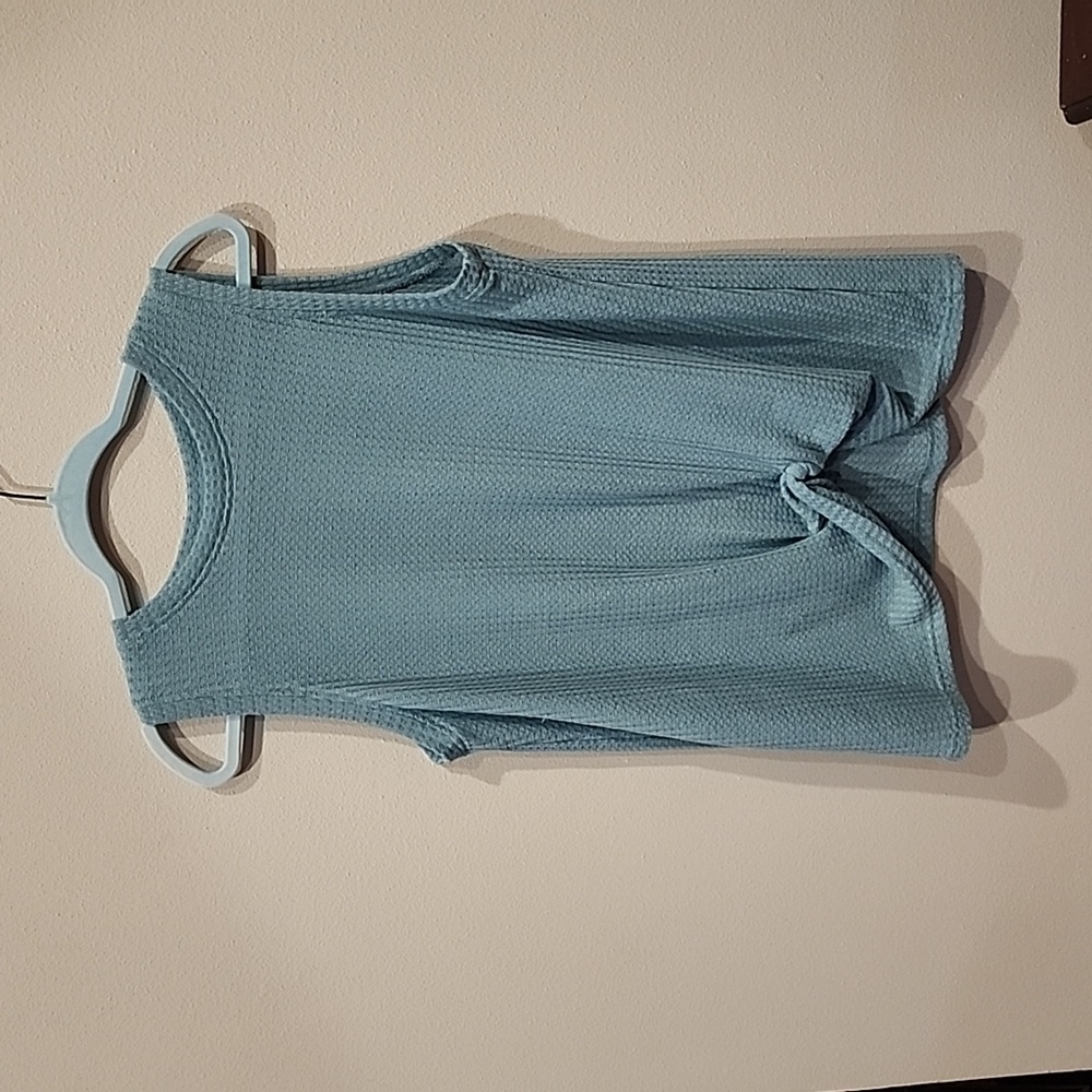Sleeveless tunic